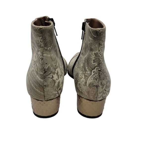 J David Moresco Leather Italian Ankle Booties Sz 39 Metallic Gold Paisley Boots - Picture 9 of 11